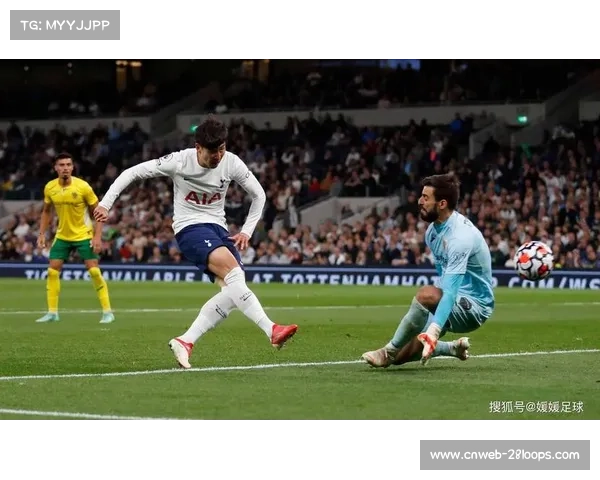 英国托特纳姆热刺球场:卡特罗尔与埃苏曼血战引全场屏息 英国托特纳姆热刺球场:卡特罗尔与埃苏曼血战引全场屏息